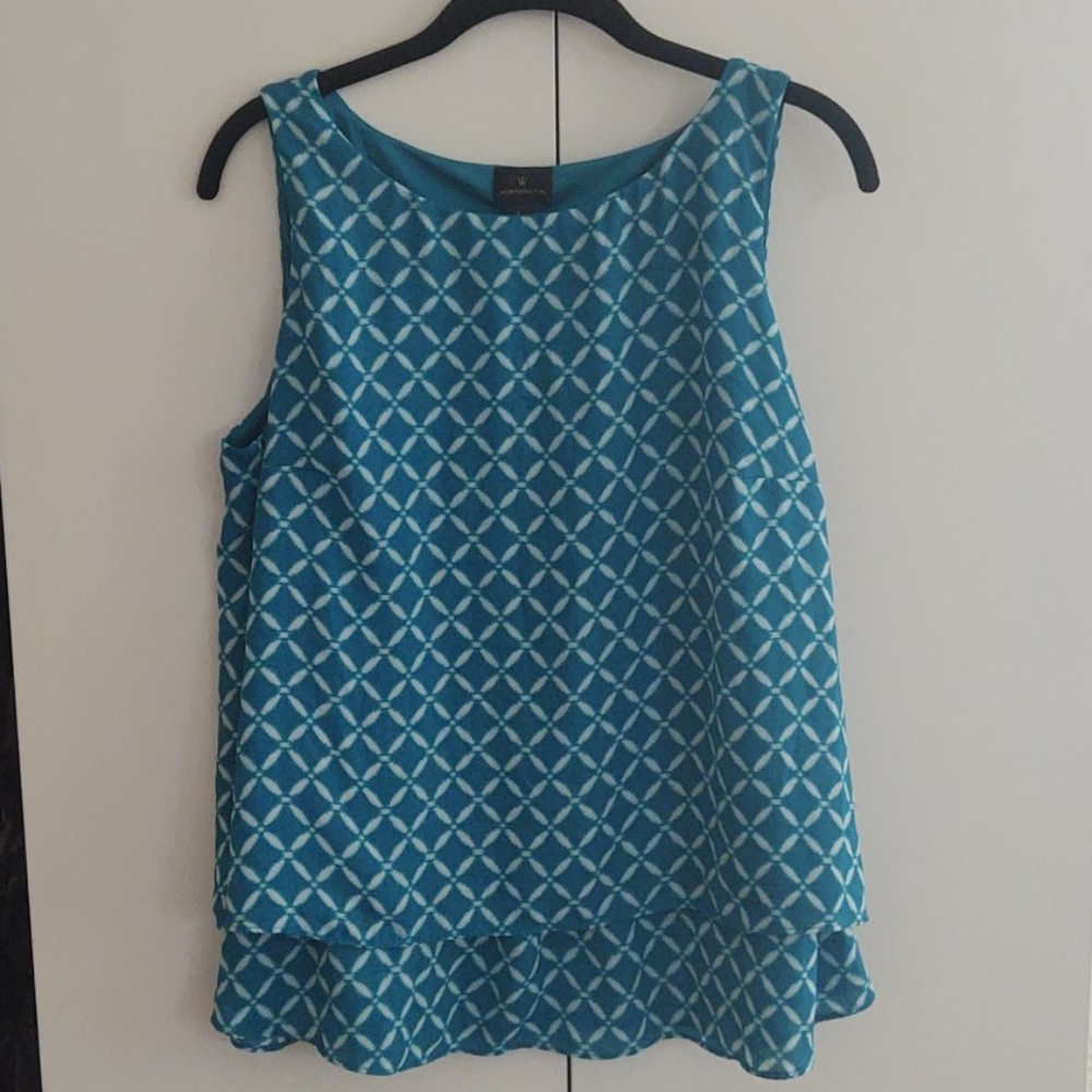 Flowy Geometric Top